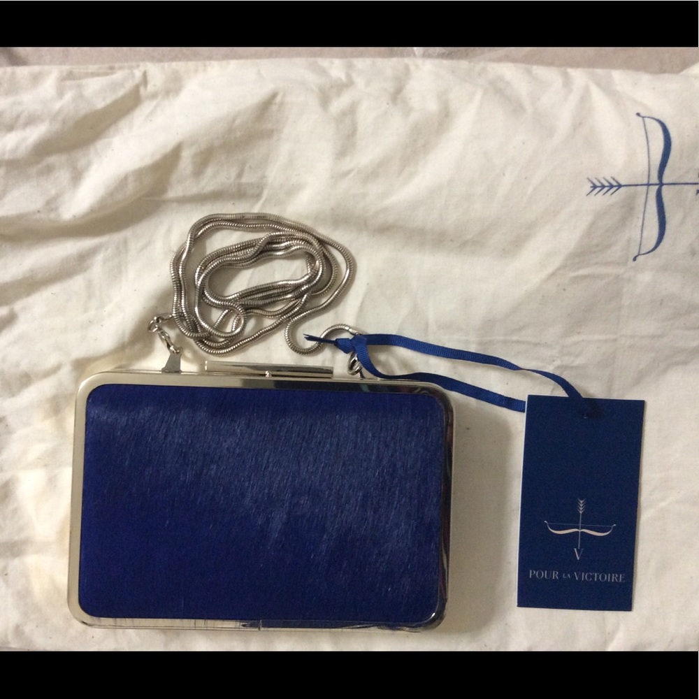 Pour La Victoire clutch